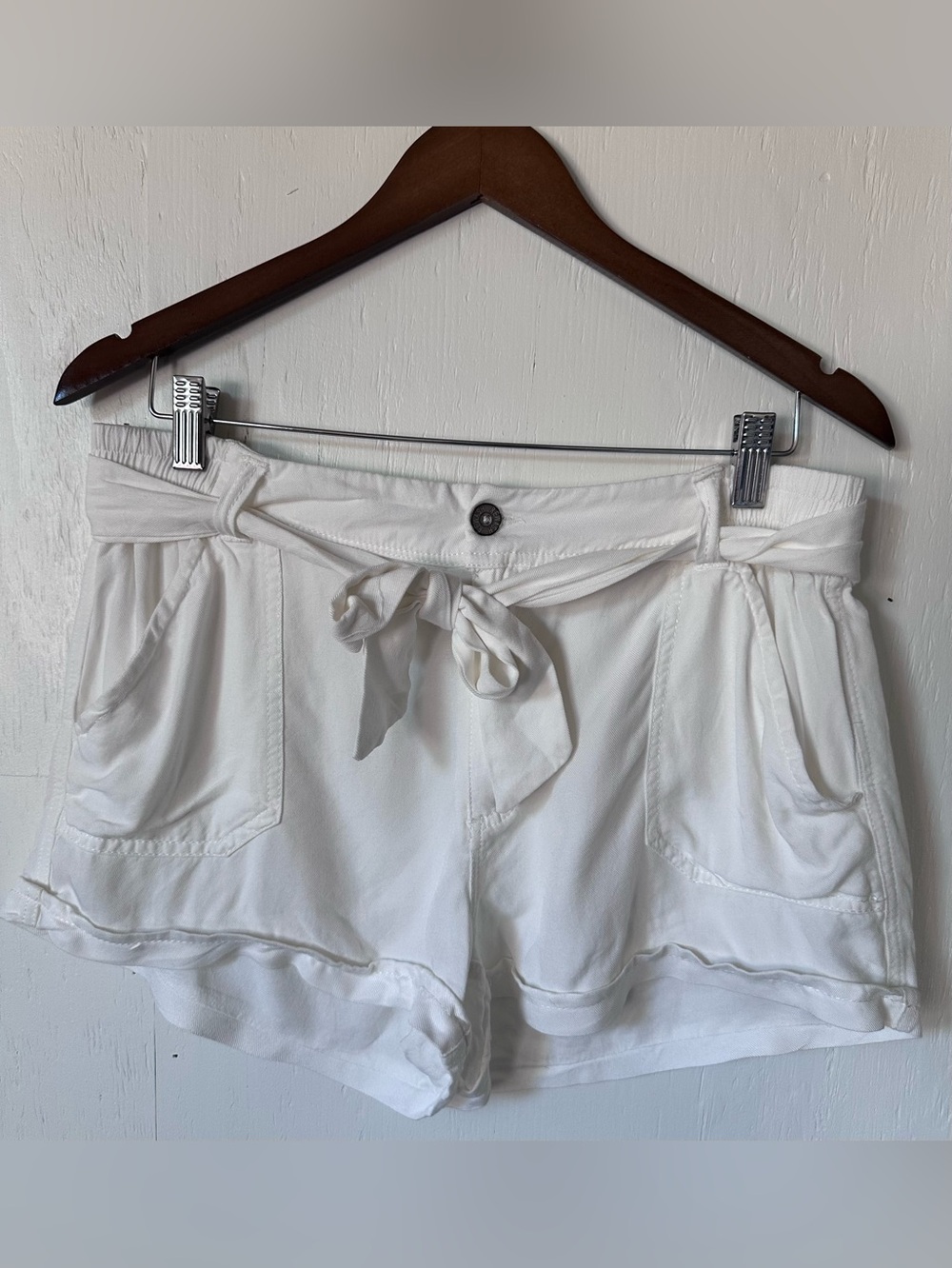 Rewash White High-Waist Tie-Front Women’s Shorts
